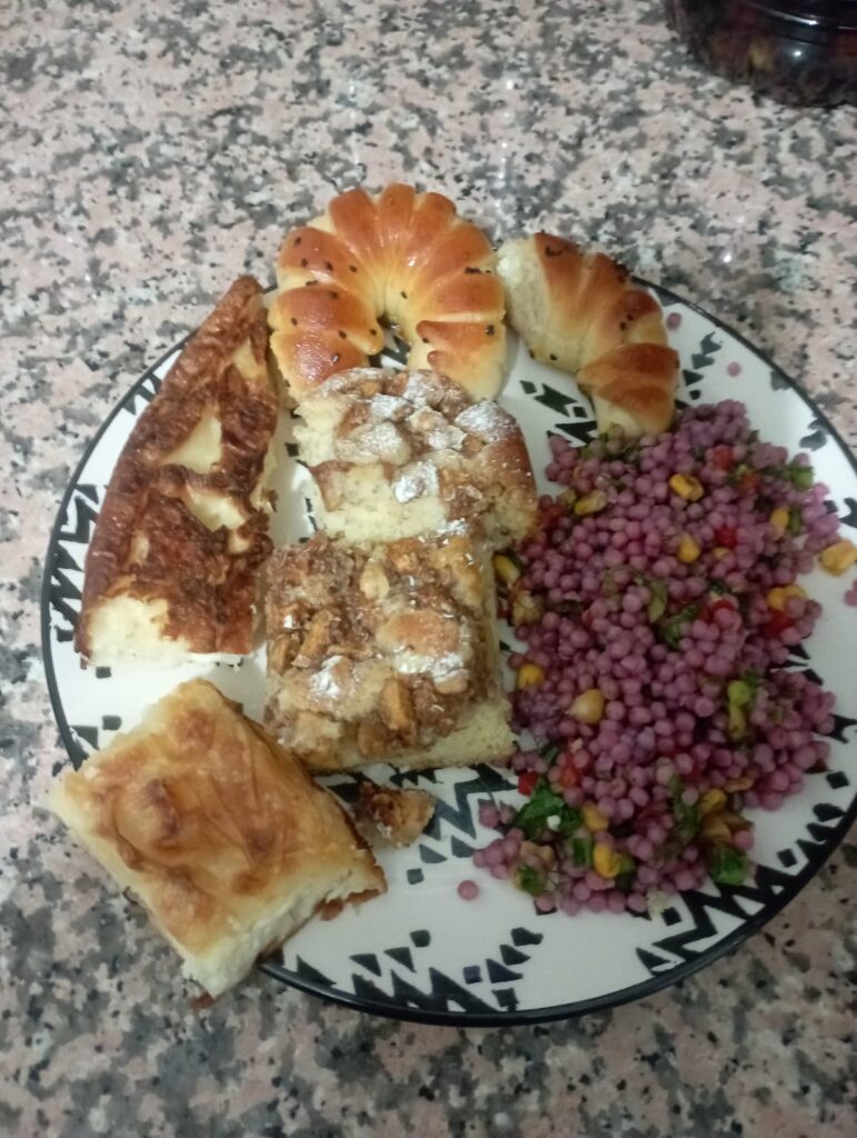 Przykładowy talerz z tureckiego składkowego przyjęcia w gronie kobiet - gün tabağı